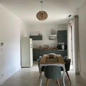  Maison d'hôtes Chateau De La Busquette -