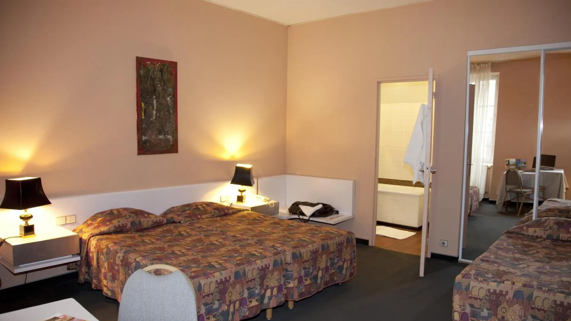 Hotel Au Pavillon Du Frene Lacaune