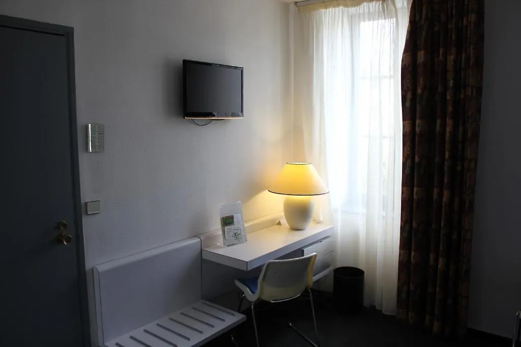 Hotel Au Pavillon Du Frene Lacaune